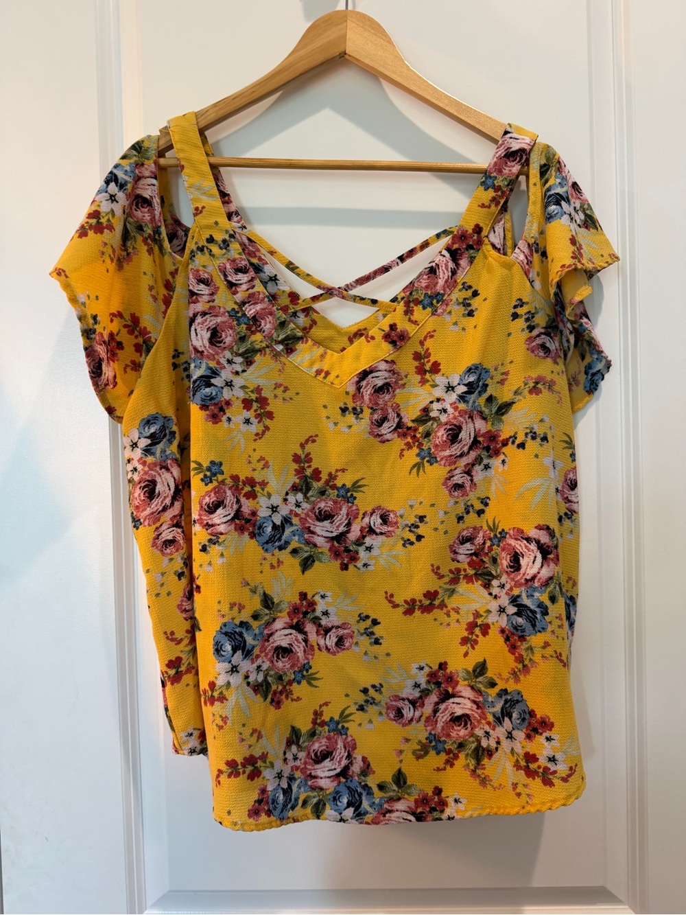 Flower & Feather 2XL Mustard Floral‎ Cold Shoulder Top Crisscross Flutter Sleeve